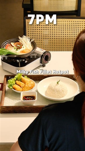 📅 吃货的一天，就从 Auntie May 开始！ . 不管是早餐、午餐还是晚餐， 道道有惊喜，从第一口就满足！🍽️ . 从香喷喷 Nasi Lemak、Lunch Set Special – Nyonya Rice Set，到晚上的招牌 奶香鱼片火锅 Milky Fish Fillet Hotpot， 从早吃到晚，样样都对胃口！ . 📍 Auntie May · All Seasons Place, Penang 🕘 每日营业 · 早餐 8AM 开始 赶快来打卡，娘惹风味 热汤暖胃一整天！ . #AuntieMay #AllSeasonsPenang #娘惹餐厅 #PenangFoodie #NyonyaLovers #奶香鱼片火锅 #一人一味娘惹香 #早餐午餐晚餐都照顾到 | Auntie May