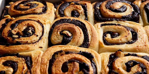 Should You Put Your Food in the Oven While It’s Still Preheating?