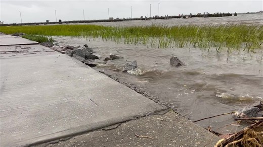 Charleston, SC: TRAVEL ALERT! Police have blocked off the area near Lockwood Drive and Broad Street. Thirty minutes ago water was almost level with the sidewalk. The wind has picked up and the tide is coming in now. | Trooper Bob - ABC News 4 Traffic Tracker | Facebook