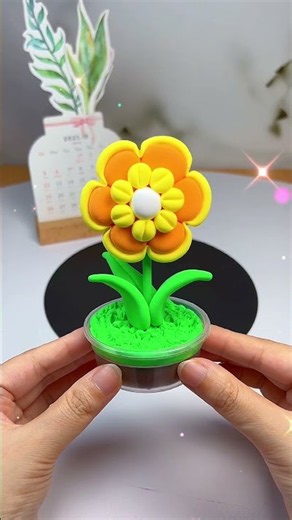 Simple Craft | Make a yellow flower ornament out of clay! #diy #crafts