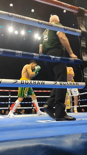 A double knockdown? 🤯 #RiyadhSeason #wbcboxing#BoxingGrandPrix #wbcboxing | World Boxing Council