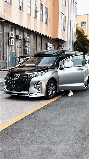 2026 Toyota Sienna van! Switch between 4 seats and 7 seats #van #supercars #luxurycars
