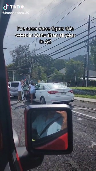 Island Life Street Fight in Hawaii