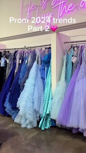 2024 Prom Dresses: Glitter, Beaded, and Formal Outfits for Teens