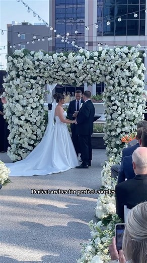 Perfect Arches for Indianapolis Weddings | Ready-to-Pickup Ceremony Flowers 🌸