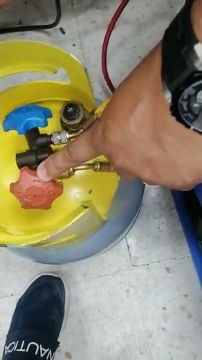 Uno de tres proceso de recuperación de refrigerante.