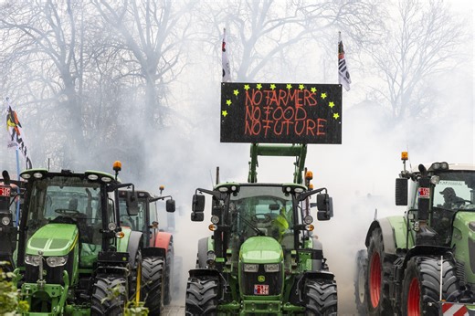 Bilancio Ue, agricoltori pronti a risalire sui trattori