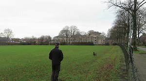 Directional training coruse in progress! 🚧🔨 This is an excerpt from our new "Directional Training" course. In which you learn the basics to send a dog in all kinds of directions. We first teach this with cones, and eventually the cones disappear and the dog can simply be sent in a direction on command. We have now filmed all the steps and are now going to incorporate this into lessons. We hope to have the course ready in about a month! | Dog Training Dick Staal