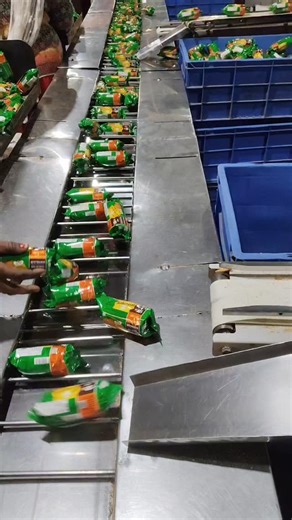 Sanoj Kumar on Instagram: "Patanjali biscuit ka packet taiyar ho raha hai"