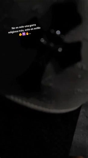 Caps Songs®🎶 on Instagram: "Pa andar elegante ✝️🔥. . . . . . . .... .. . . . #corrido #gorrasdecanciones #capssongs #titoysutorbellino #salmo91"