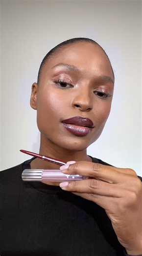 This juicy #MACLipCombo makes #FrostGothLips a forever phase: ❤️ Lipglazer Glossy Liner in Nighmoth ❄️ LipglassAir in Frozen Shop now to achieve an edgy lip with a glossy frost finish. #MACTrend #MACLipCombo #MACCosmeticsPH | M·A·C Cosmetics