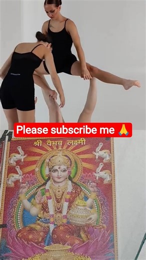 Model poses for photoshootoiAcrobatics. Models Svetlana and Elizabeth and Anna #shorts #subscribe