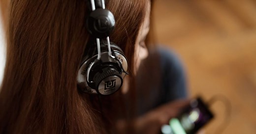 Android 內建 TalkBack、螢幕隨選朗讀教學，聽網頁、電子書