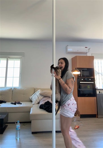 Pole Dance en Casa: Lección de Andrea Palazón