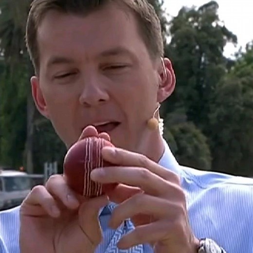 How To Bowl Reverse Swing - Brett Lee Reverse Swing Tips