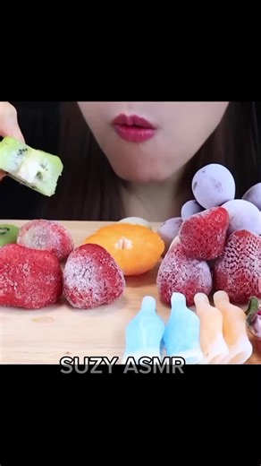 ✨ Chill vibes only! ❄️ Watch me enjoy some super satisfying frozen fruit ASMR — crunchy, juicy, and so refreshing! 🍓🍇🍍 Perfect treat for a cool moment 😋 #FrozenFruit #ASMR #Mukbang #SatisfyingEats #FoodLover
