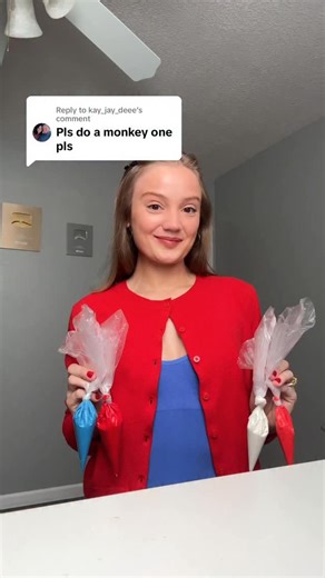 Lizzie Anne on Instagram: "Does this count?🙈 everything linked in my bio #barrelofmonkeys #cookiedecorating #oddlysatisfying #asmr"