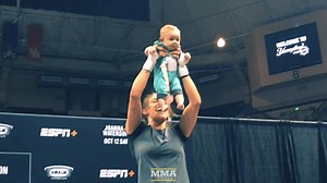 Watch Mackenzie Dern put on a show for the crowd before bringing out her youngest fan at the #UFCTampa open workouts last night. | MMA Fighting