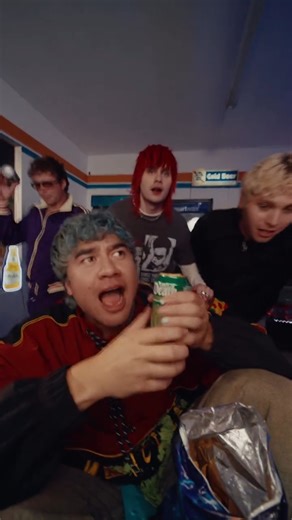 😈澳洲 alt-rock / future punk 傳奇 5 Seconds of Summer @5sos 重磅回歸 全新單曲 上線✨ 呢首歌全新演繹早期 5SOS 能量🔋 Luke Hemmings ：「歌詞講述釋放內心黑暗面並擁抱佢👻」 🎧｜umhk.lnk.to/5SNO #5SecondsofSummer #NOTOK | Song#10