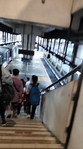 MRT. Taft Station to Boni station. | Jonathan Galaura Jhonghals