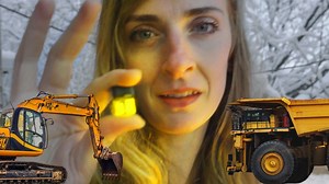 Where do gold miners sell their gold? As a gold miner (and tv star) for 12 years, I can tell you that gold miners from shows like Gold Rush and Bering Sea Gold have a few options to sell their gold. In this video I break down the three options and tell you the pros and cons of each option. Don't tell the IRS about option 1... 0:00 Introduction 0:22 Option 1: Private/Cash Buyer 1:12 Option 2: Gold Refiner 2:58 Option 3: Sell Direct to the Customer | Bering Sea Gold Emily Riedel