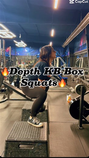 🔥 Jamie was absolutely crushing these today 🔥 Depth KB Box Squats using two boxes is one of my favorite ways to lock in clean, consistent form. The setup forces you to hit the same depth every rep, stay honest through your hips, and build real lower-body strength without cheating the movement. ✅ Benefits • Teaches proper depth and control • Builds quads, glutes, and core stability • Helps lifters who cut depth or cave forward • Awesome for clean reps and safer strength progression ✅ How to Per