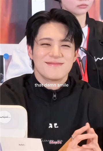 Jeno's Charming Smile: A Closer Look at NCT Dream