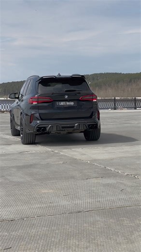 Take a look at how the rear bumper diffuser upgraded the appearance of the BMW X5M. ✔️ Made in Europe✔️ Certified TUV GERMANY✔️ PREPREG HIGH-QUALITYNOW AVAILABLE FOR ORDERPARTS ACROSS EUROPE, SHIPPING IN5 DAYSSee how a carbon diffuser looks on your ride: larte-design.com #x5m #x5mcompetition ##bmwx5mf95 #bmwx5mcompetition | Larte Design USA
