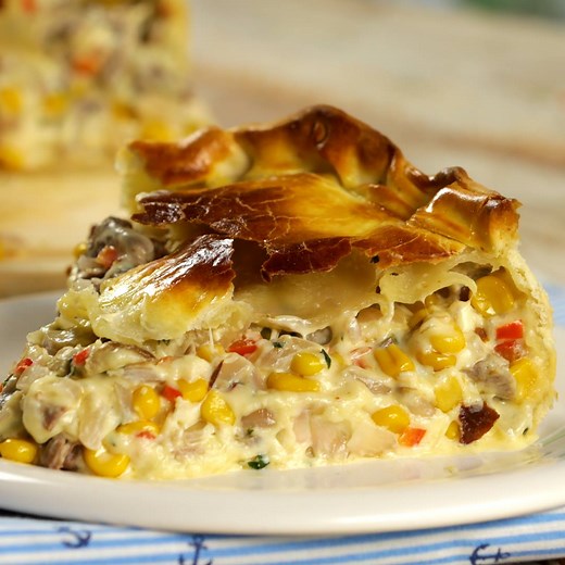 990K views · 13K reactions | Deep Dish Creamy Pork Pot Pie (via Tastemade Español) Save this recipe: https://taste.md/2lmjTRy | Tastemade | Facebook