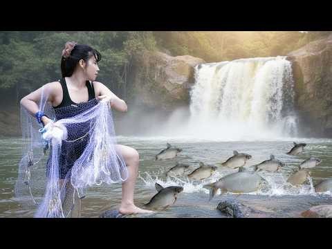 Traditional fishing methods using nets – A river teeming with life.