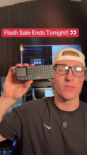 Transform Your Gaming Setup with This Wireless Mini Keyboard