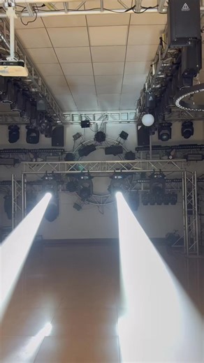 5.4K views · 101 reactions | 400w beam spot wash zoom cmy cto led Moving Head Light in show room #stagelight #stagelights #eventlight #eventlighting #prolights #prolighting #eventlights #concertlight #concertlights #dilighting #djlights #discolights #weddinglighting | Blue Sea Lighting | Facebook