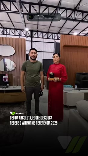 WINFORMS - BLOG DE NOTÍCIAS on Instagram: "A CEO da Absoluta, Edcleide Sousa, foi homenageada com uma placa de reconhecimento, destacando sua trajetória de liderança, visão empreendedora e o compromisso constante com o crescimento da marca. A homenagem simboliza o resultado de um trabalho construído com dedicação, inovação e foco em resultados, que tem fortalecido a Absoluta no mercado e gerado impacto positivo junto a clientes, colaboradores e parceiros. WINFORMS"