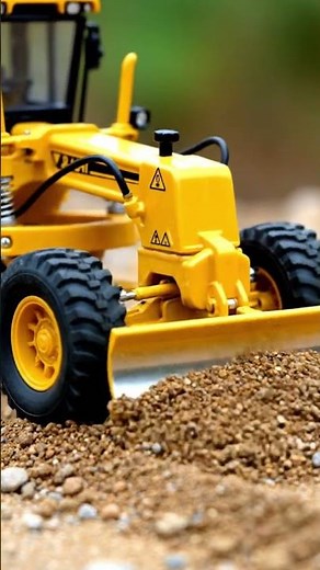 Mini Road Grader in Action: Compacting Dirt Like a Pro! 🚧