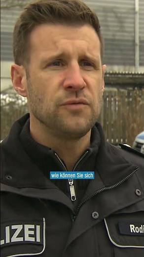 🌊🚗 Auto im Wasser: So kannst du dich retten #shorts #polizei #lebensretter #autounfall