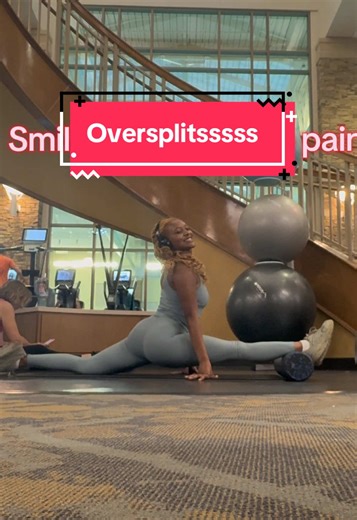 Yesss I finally started stretching my over split … I’ve always known how to do my regular splits, not sure why I’ve never tried to stretch my oversplit but BOOM 💥 . I’ve only been practicing for a week and i can let gooo of the ground 🥵🥵🥵 so exciting!! And yesss i can do both spilts … working on the middle splits with no hands 🙌 #oversplit #felxibility #fyp