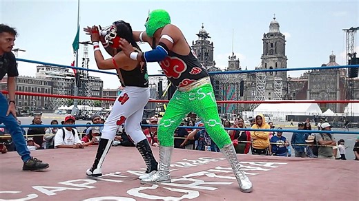 Wrestling takes over the heart of Mexico City