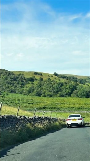 📍Dubb’s Lane, United Kingdom #uk #countryside #travel #nature #roadtrip