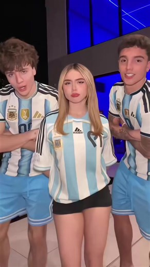 #capcut #capcutpioneer Baile estilo Lamine Trend Tutorial de Baile estilo Lamine Cómo hacer el Baile estilo Lamine para principiantes Tutorial rápido de Baile estilo Lamine Baile estilo Lamine challenge 2026 Paso a paso: Baile estilo • Lamine Tutorial fácil de Baile estilo Lamine para principiantes Aprende Baile estilo Lamine en 1 minuto Baile estilo Lamine en casa Baile estilo Lamine con música viral Baile estilo Lamine con filtro Al de baile Tutorial de filtro de baile estilo Lamine Baile esti