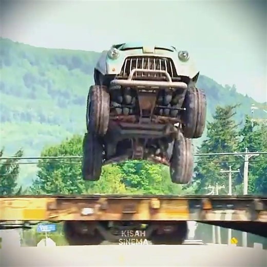 The Police couldn't catch this "MONSTER" Truck! 🚓👽 #shorts