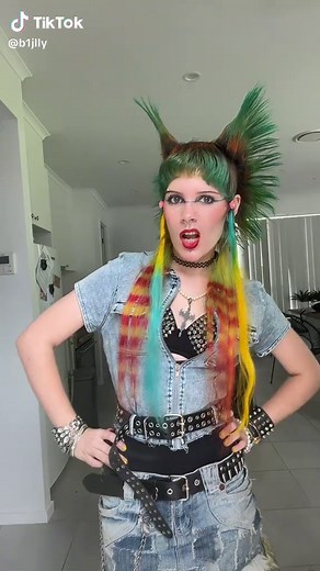 RAHHHH I LOVE THIS SONG #foryou #lgbt #alt #fyp #punk #mohawk #bihawk