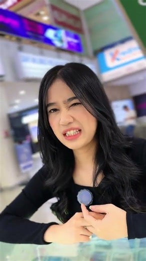 Ohh real full screen kah?🤭 #iphone #smartphone #macbooklcd #samsungf52 #iphoneunbox #jkt48 #funny