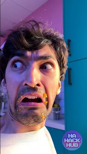 OMG 😨 Cockroaches eat the whole cake!🪳🍰