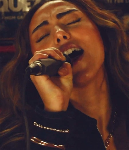 My new original 8Teen out now! listen today 💖 #ashleymarina #iamashlymarina #singersongwriter #newmusic #fyp Thank you to @Tom Yankello WorldClassBoxing