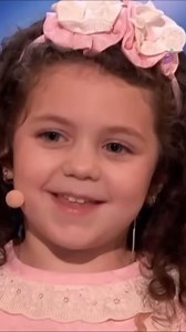 A 5-Year-Old Singing Frank Sinatra? She Barely Reaches the Microphone, but Her Voice Is Massive! Watch the full video in the comments 👉 | Petopia