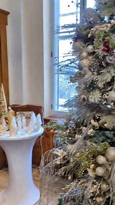 Pour vous reposer des partys des Fêtes, on vous propose une douce sortie au Centre culturel Marie-Fitzbach et Artistes et Artisans de Beauce! 🎄❄️ Des expositions inspirantes et créatives à découvrir jusqu’au 8 février 🙌 🕑Heures d’ouverture : Lundi au vendredi, de 10h à 18h Samedi et dimanche, de 10h à 17h Fermé le 31 décembre, 1er et 2 janvier 📍250, 18e Rue, Saint-Georges 👉Infos : https://www.destinationbeauce.com/quoi-faire-en-beauce/centre-culturel-marie-fitzbach/ | Destination Beauce
