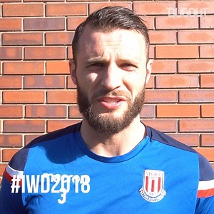 142K views · 102 shares | Supporting International Women’s Day today. Something very important to me personally, raising 2 amazing daughters ‍‍‍ Dugout #PressforProgress #IWD2018 dgt.ltd/2D9Z5oj | Gareth Bale | Facebook