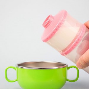 Leakproof storage that you can toss into your diaper bag? YES! 😘Our stackable, twistable little wonders are perfect for snacks, formula, hair ties, and everything in between.⁠ ⁠ Stop digging around your diaper bags for those little items and keep them in this awesome diaper bag essential. 🥳 Grab this baby essential NOW!🥰 👉🏻 https://www.jolimoli.us/IBSNS-3F #newborn #shopsmall #babyshop #babygear #newbornessentials #babyessentials #pregnant #newbornbaby #breastfeeding #newmom #diaperbag #dia