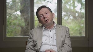 Never before in history has the world faced more crisis and promise at the same time. In Eckhart Tolle’s NEW Conscious Manifestation Video Workshop, he explains the individual’s role in healing the entire planet. Watch for FREE: http://bit.ly/2m19Zty “Without a shift of identity there cannot be true change, only permutations of ego,” teaches Eckhart. In this video series you’ll learn how to make the shift from ego to Presence. You’ll also learn: > How to answer the fundamental question, “Who am 
