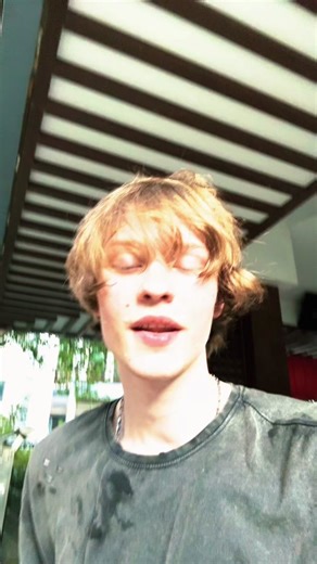 Меня узнали даже когда я был в Китае - Deepins TikTok